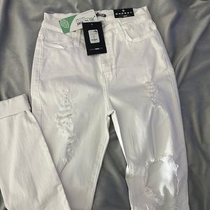 Fashion Nova White ripped jeans (stretch)